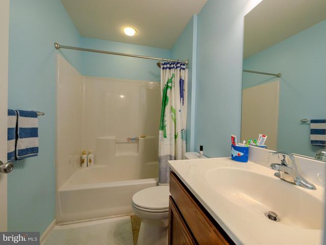 14 FARADAY CT, Morton, PA 19070