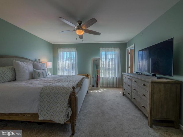 14 FARADAY CT, Morton, PA 19070