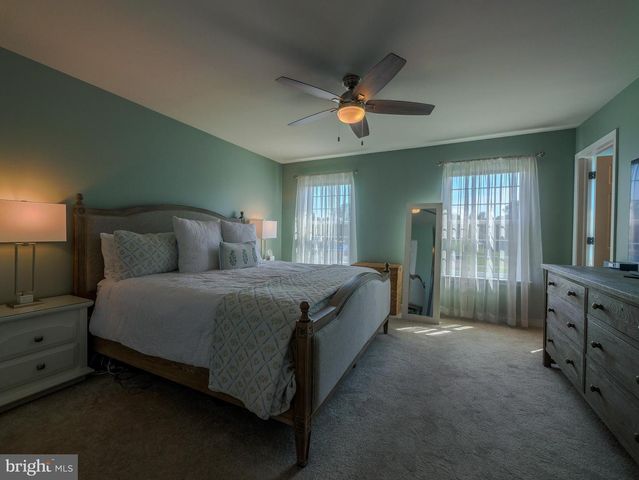 14 FARADAY CT, Morton, PA 19070
