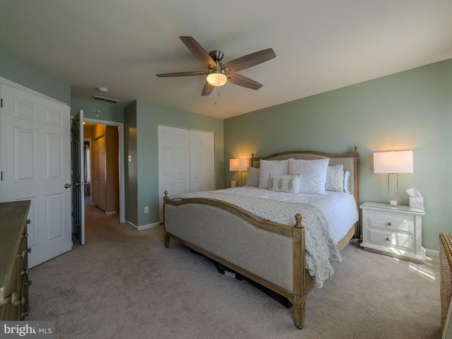 14 FARADAY CT, Morton, PA 19070