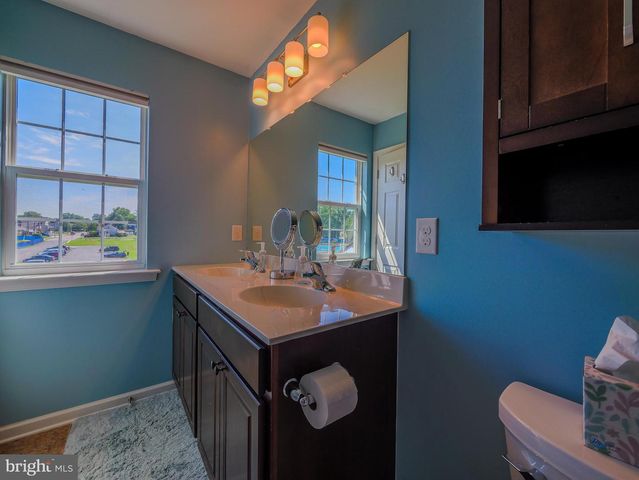 14 FARADAY CT, Morton, PA 19070
