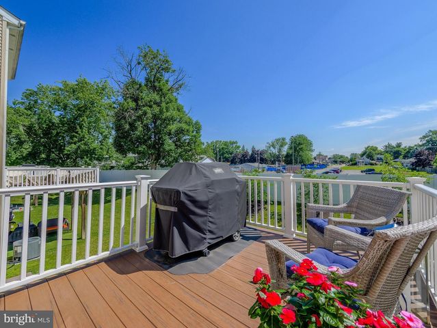 14 FARADAY CT, Morton, PA 19070