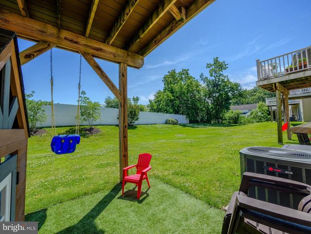 14 FARADAY CT, Morton, PA 19070