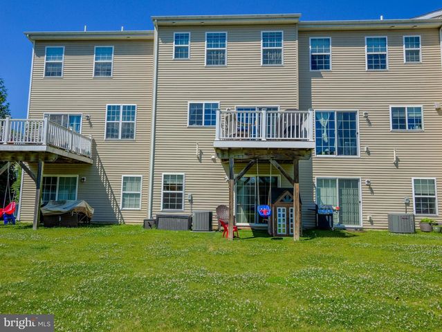 14 FARADAY CT, Morton, PA 19070