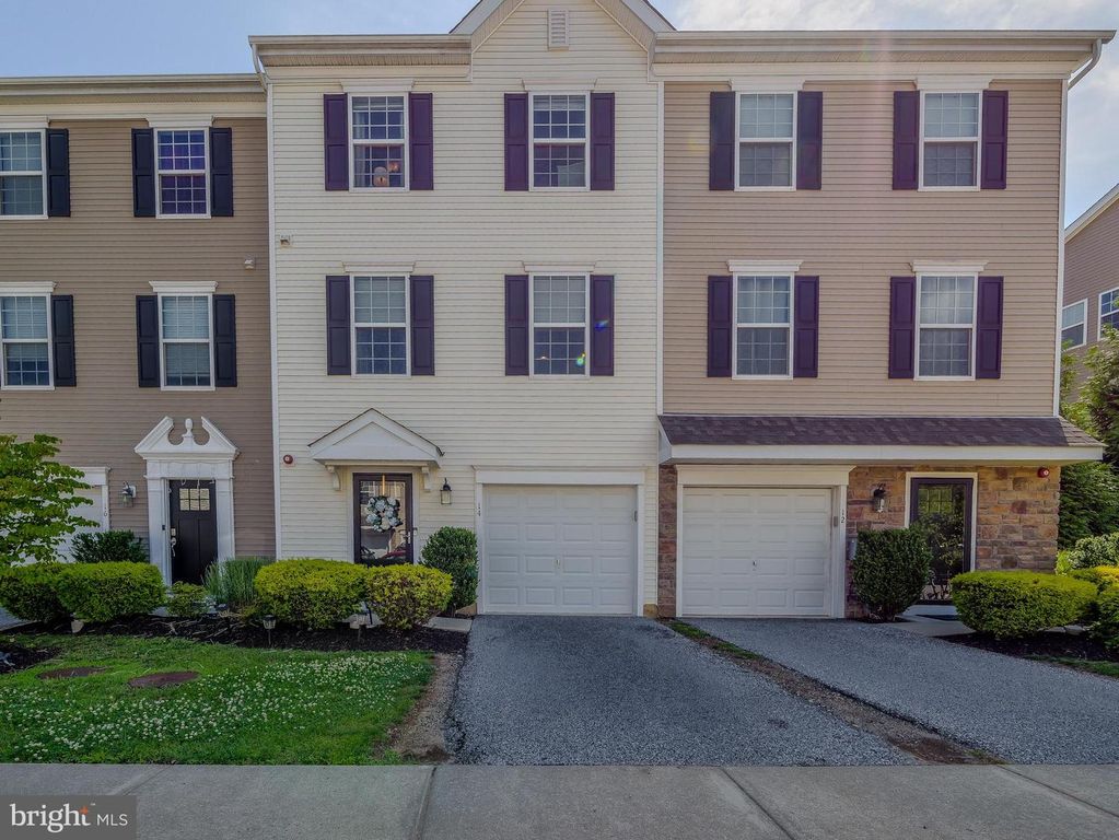 14 FARADAY CT, Morton, PA 19070