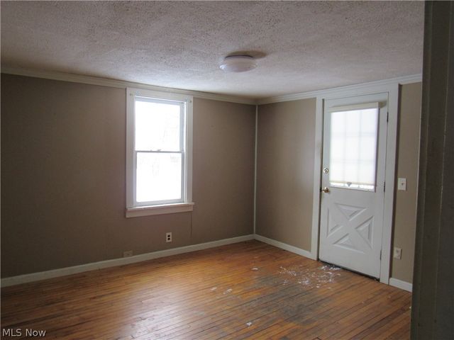 406 W Indiana Avenue, Sebring, OH 44672