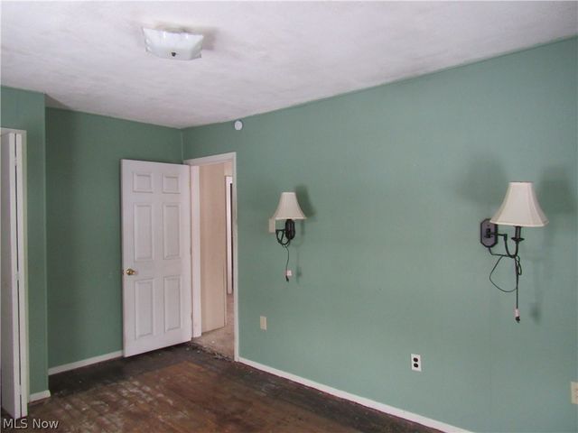 406 W Indiana Avenue, Sebring, OH 44672