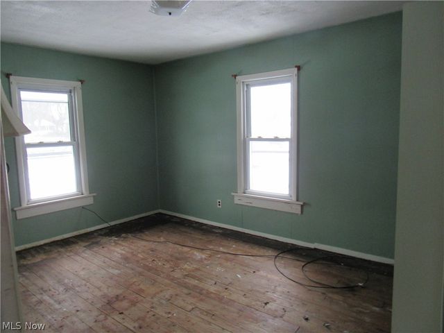 406 W Indiana Avenue, Sebring, OH 44672