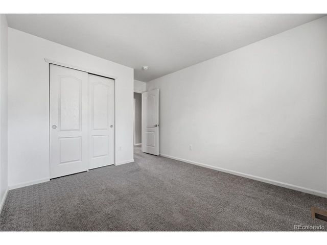 26009 E Frost Cir, Aurora, CO 80016