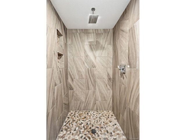 26009 E Frost Cir, Aurora, CO 80016