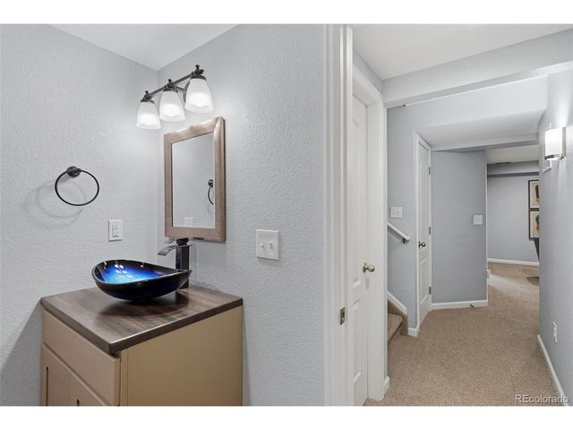 26009 E Frost Cir, Aurora, CO 80016