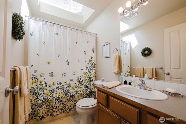 8400 Jeatran Place NW, Silverdale, WA 98383