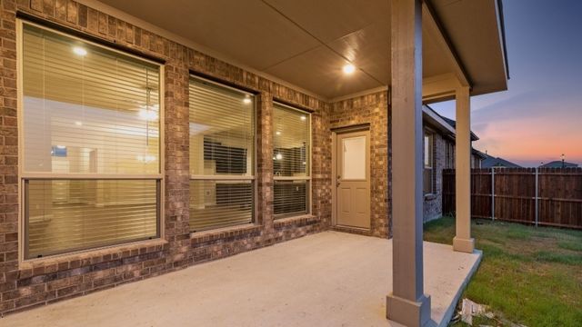 10420 SUNSET SHORE Drive, Grand Prairie, TX 76065