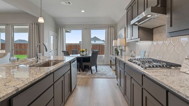 10420 SUNSET SHORE Drive, Grand Prairie, TX 76065