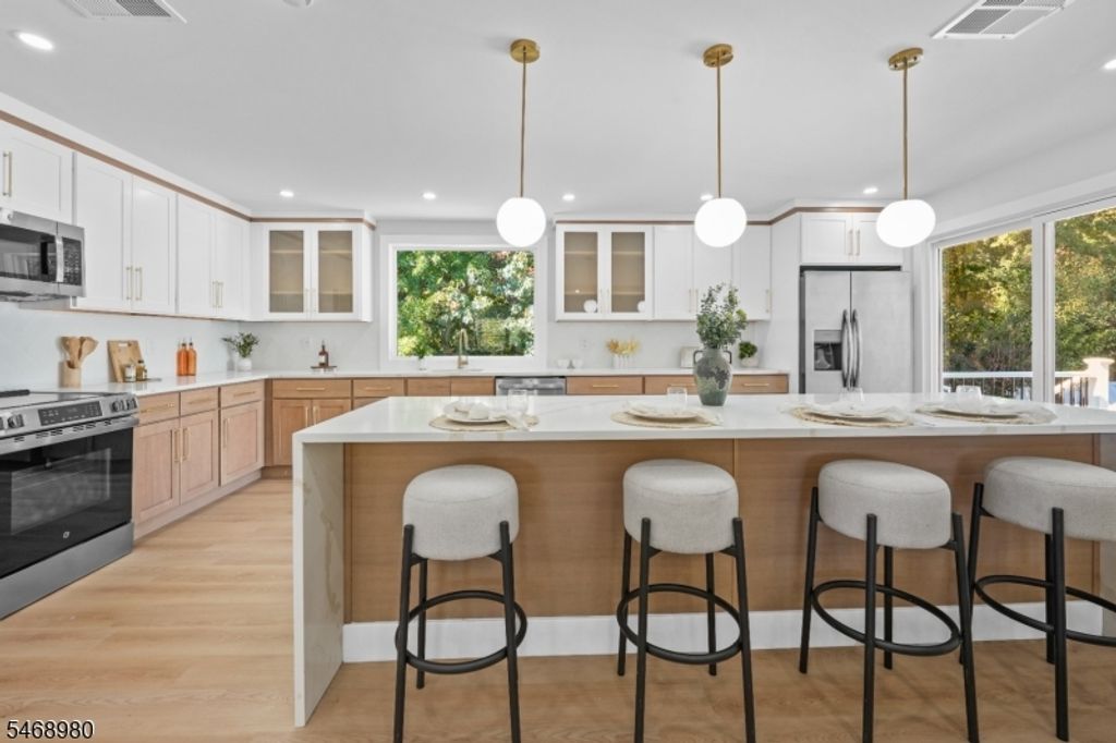 99 Predmore Ave, Woodbridge Twp., NJ 07067 — photo 3