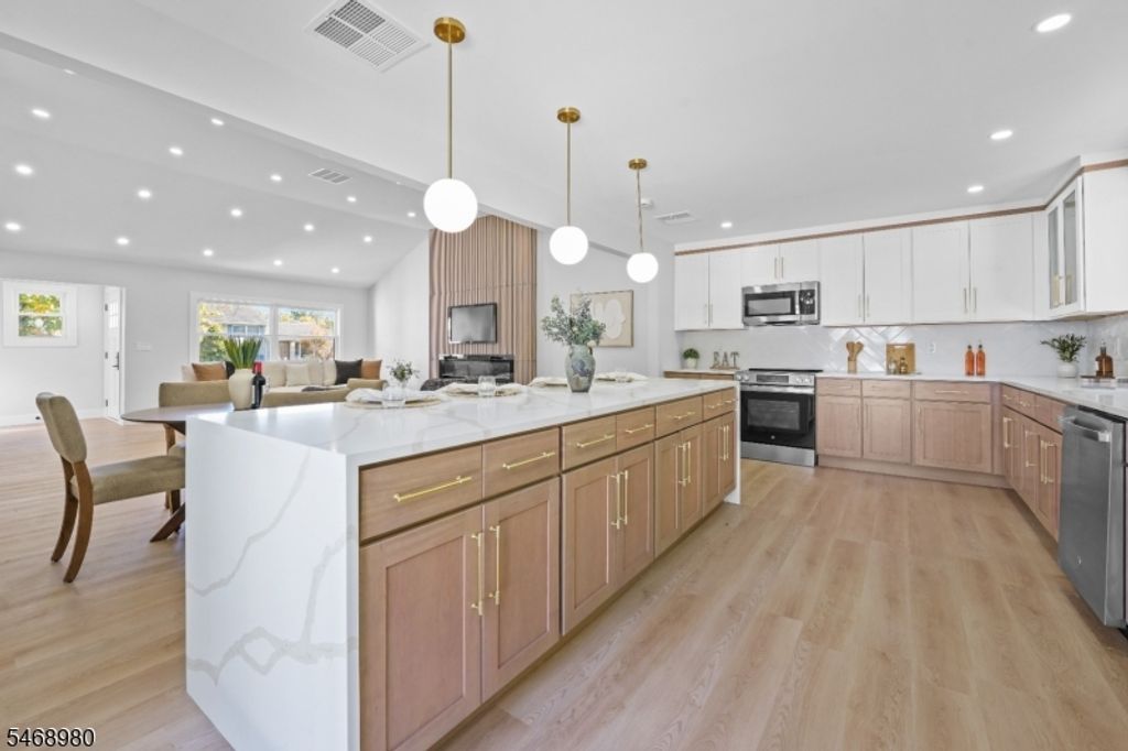 99 Predmore Ave, Woodbridge Twp., NJ 07067 — photo 5
