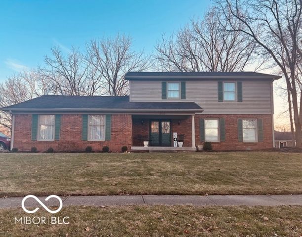 502 Winding Trail, Greenwood, IN 46142