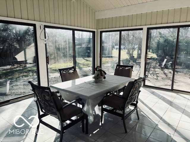 502 Winding Trail, Greenwood, IN 46142