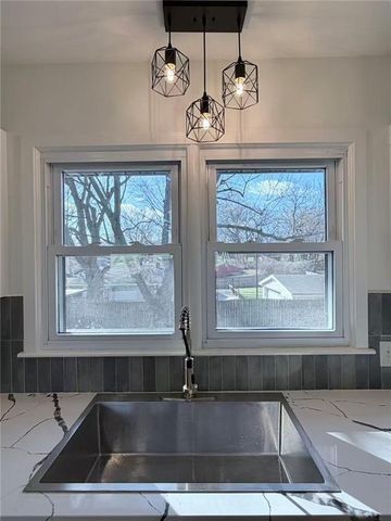 6900 Fulton Road, Pleasant Valley, MO 64068