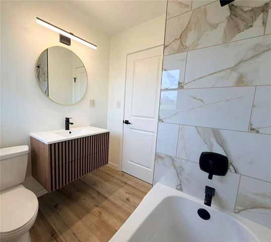 6900 Fulton Road, Pleasant Valley, MO 64068