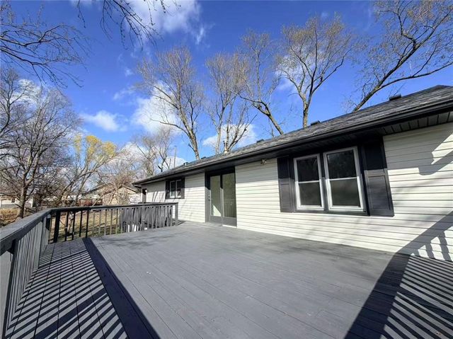 6900 Fulton Road, Pleasant Valley, MO 64068