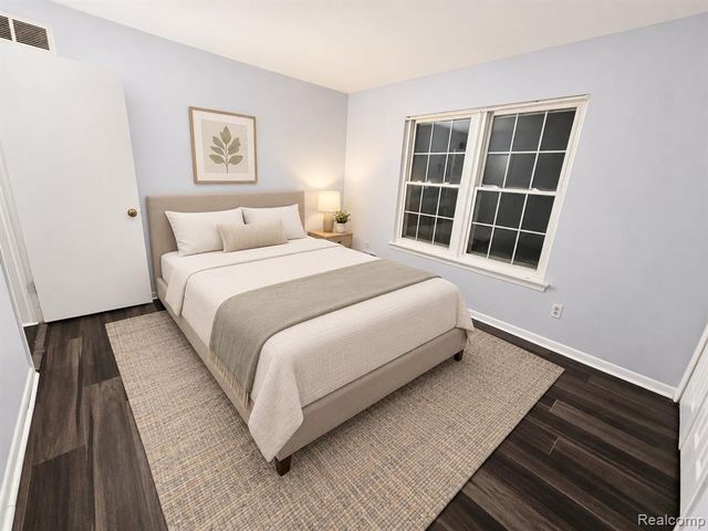 27718 W Echo Valley 216, Farmington Hills, MI 48334