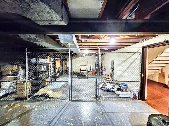27718 W Echo Valley 216, Farmington Hills, MI 48334