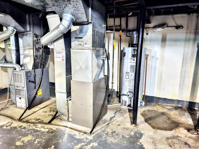 27718 W Echo Valley 216, Farmington Hills, MI 48334