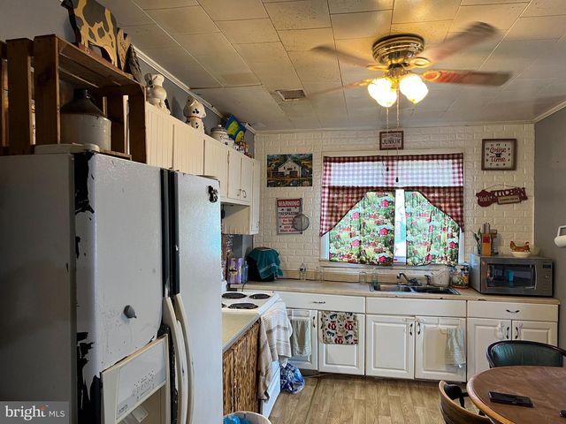 231 WEST NORTH ST, Waynesboro, PA 17268