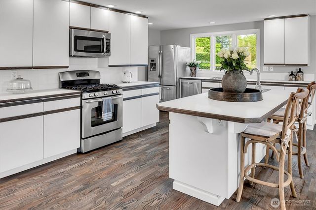 1441 88th Avenue NE, Clyde Hill, WA 98004