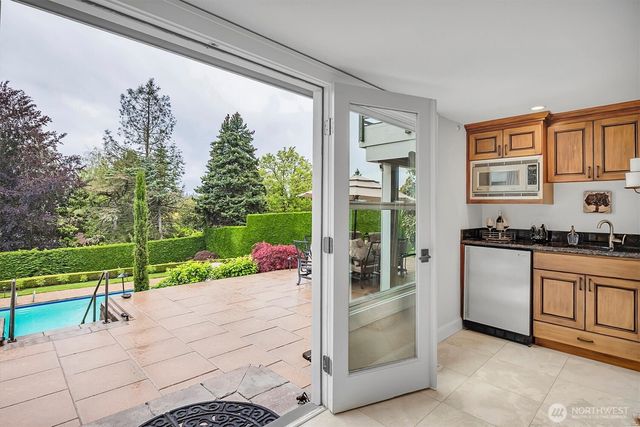 1441 88th Avenue NE, Clyde Hill, WA 98004