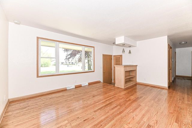 N79W15709 Charles COURT, Menomonee Falls, WI 53051