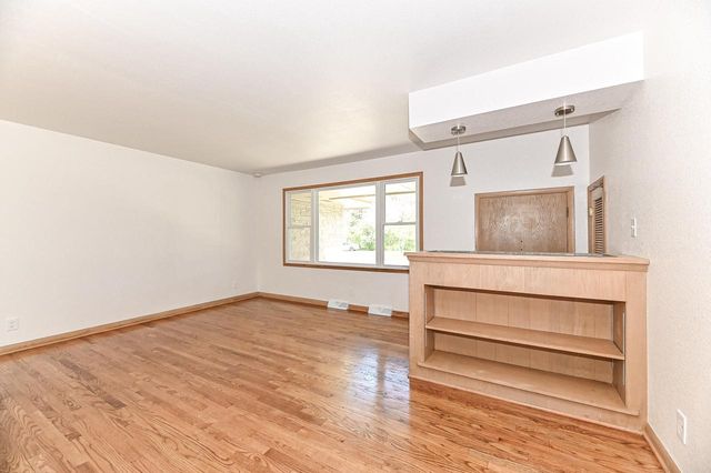 N79W15709 Charles COURT, Menomonee Falls, WI 53051