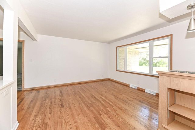 N79W15709 Charles COURT, Menomonee Falls, WI 53051