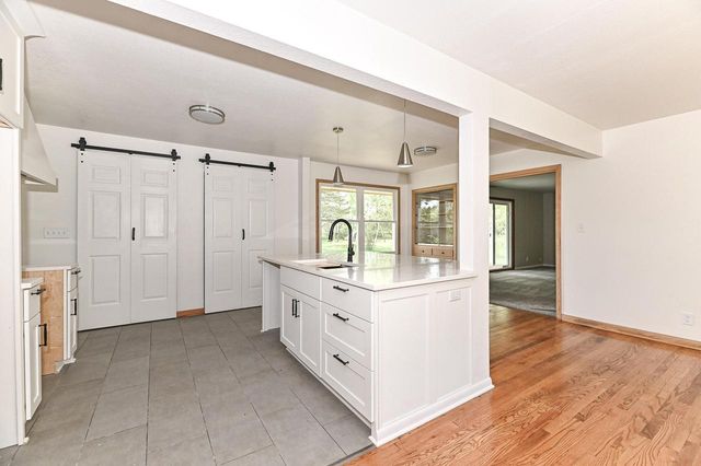 N79W15709 Charles COURT, Menomonee Falls, WI 53051