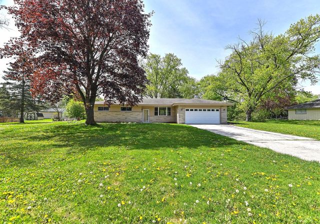 N79W15709 Charles COURT, Menomonee Falls, WI 53051