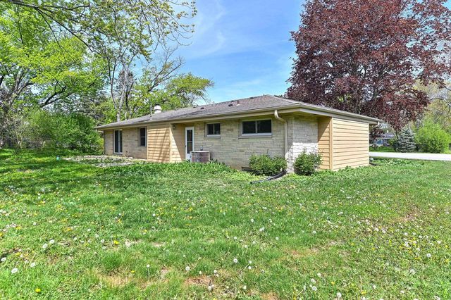 N79W15709 Charles COURT, Menomonee Falls, WI 53051