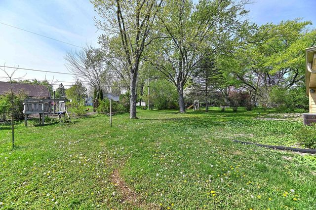N79W15709 Charles COURT, Menomonee Falls, WI 53051