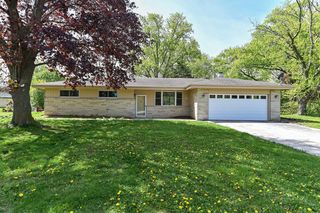 N79W15709 Charles COURT, Menomonee Falls, WI 53051
