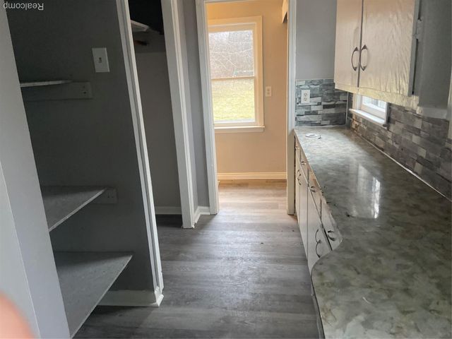 2064 Lavelle Road, Flint Charter Township, MI 48504