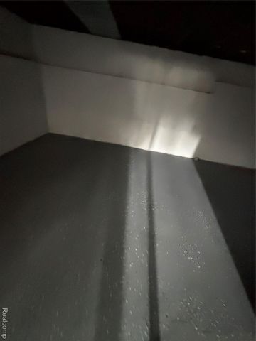 2064 Lavelle Road, Flint Charter Township, MI 48504