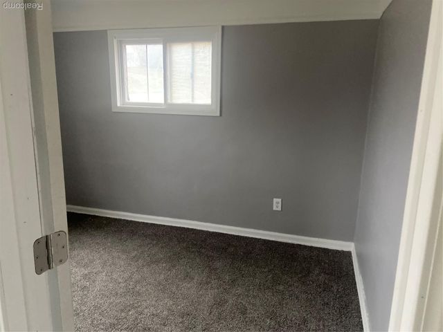 2064 Lavelle Road, Flint Charter Township, MI 48504