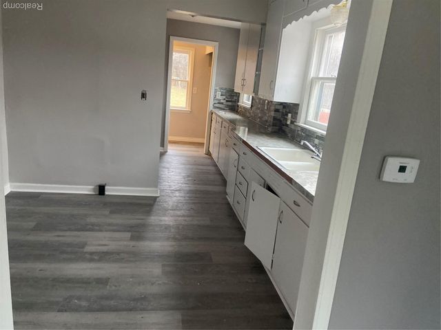 2064 Lavelle Road, Flint Charter Township, MI 48504