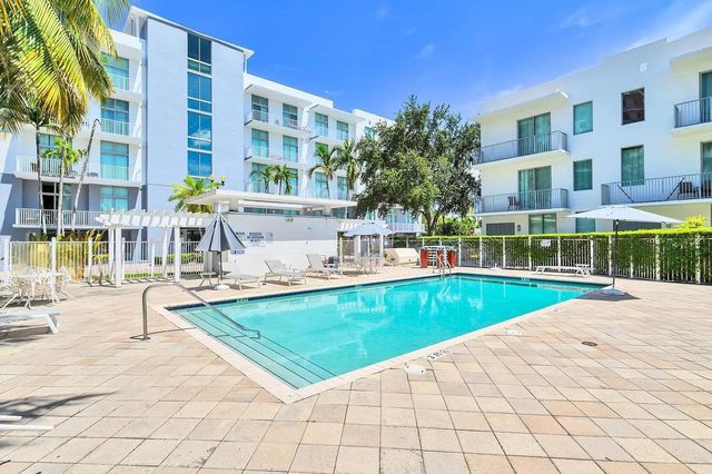 2100 Van Buren Street 203, Hollywood, FL 33020