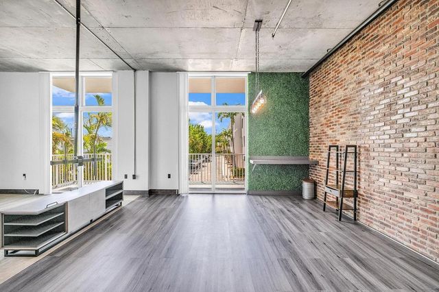 2100 Van Buren Street 203, Hollywood, FL 33020