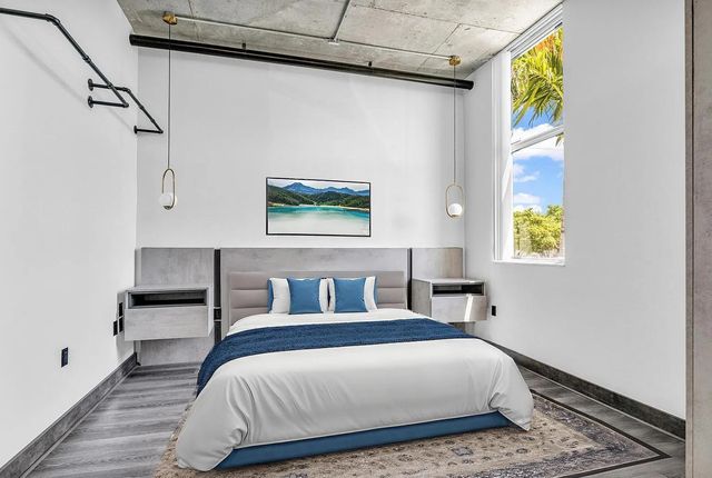 2100 Van Buren Street 203, Hollywood, FL 33020