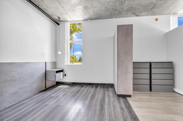 2100 Van Buren Street 203, Hollywood, FL 33020