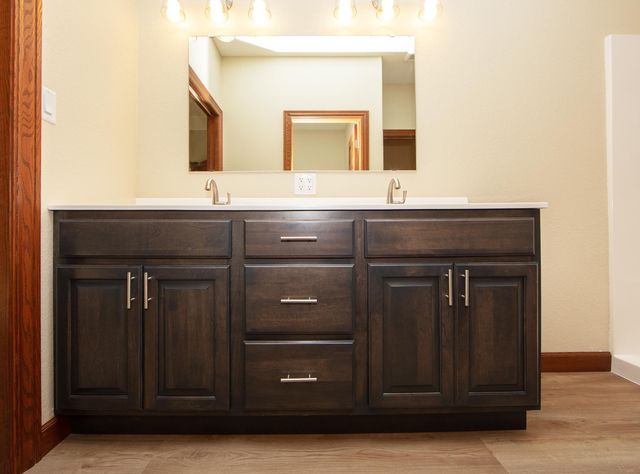 531 Hickory Street, Janesville, IA 50647