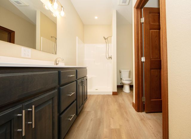 531 Hickory Street, Janesville, IA 50647