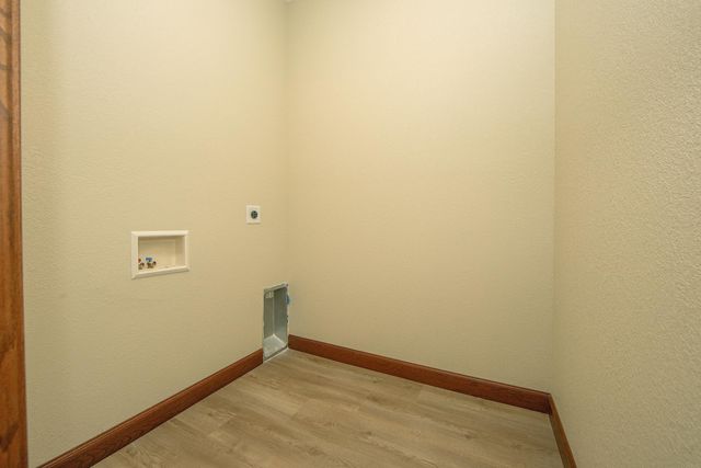 531 Hickory Street, Janesville, IA 50647